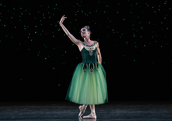 20171019_Emeralds_DR_CU_73A8421