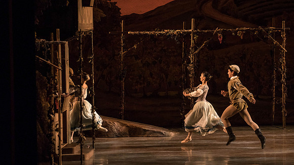 20161022_MCB_Giselle_Act1_2Cast_Tricia_Arsht_Arsht_73A5544