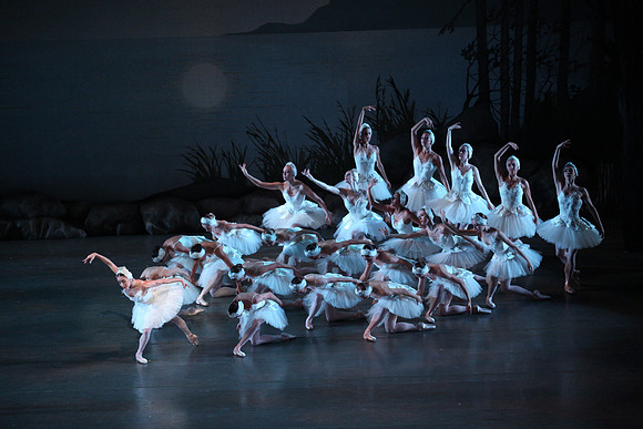 20151114_Swan_Lake_George_Balanchine_Kravis_IMG_6543