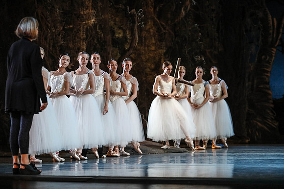20161020_MCB_Giselle_2Cast_Act2_no Makeup_DRDA_Arsht_73A1517
