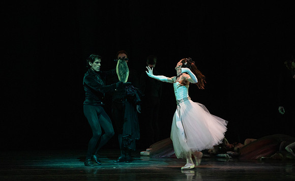20180405_La Valse_Balanchine_Ravel__73A5359