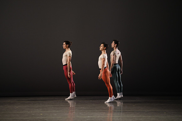 20170113_Glass_Pieces_Akhnaten_PR_MCB_Arsht_73A0700
