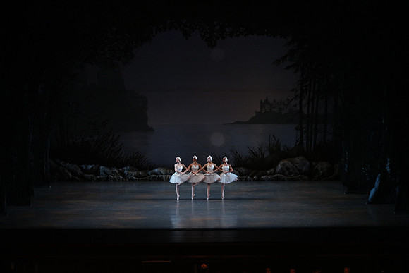 20151022_MCB_Swan_Lake_DR_WD_Arsht__75A7757