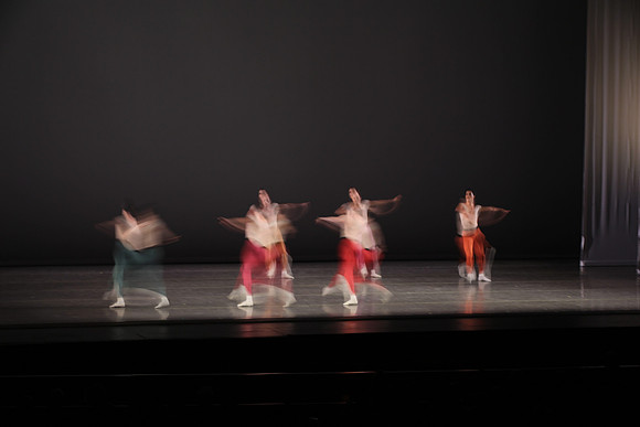 20170113_Glass_Motion_Blur_Samantha_PR_9C7C2303