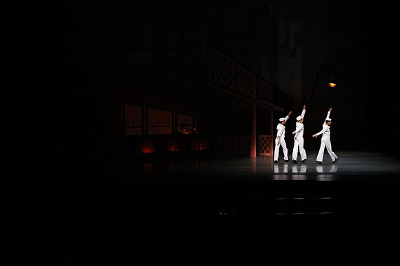 20151022_MCB_Fancy_Free_Warmup_Stage_Arsht_75A5295
