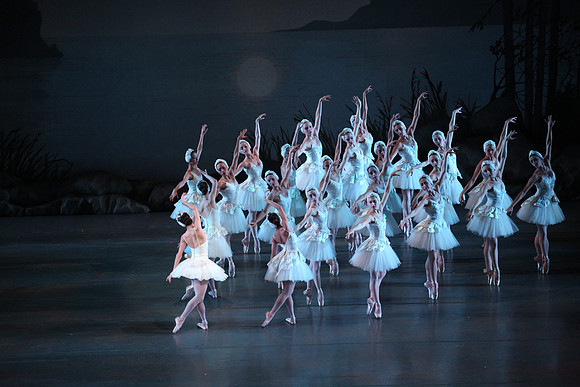 20151114_Swan_Lake_George_Balanchine_Kravis_IMG_6535