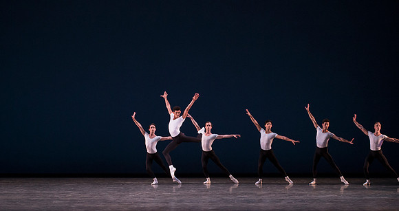 20150108_MCB_SI3M_Dress_Hear_the_Dance_CG3P0697