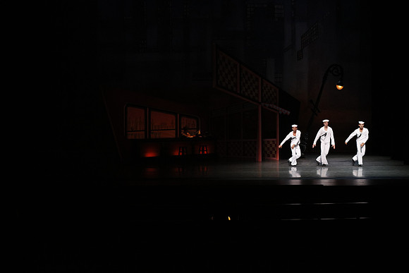 20151022_MCB_Fancy_Free_Warmup_Stage_Arsht_75A5301