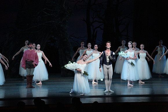 20161021_MCB_Giselle_Act2_Preformance_Arsht_9C7C0140