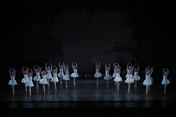 20151022_MCB_Swan_Lake_DR_WD_Arsht__75A6985