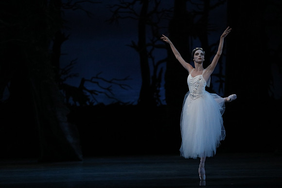20161020_MCB_Giselle_Act2_DRDA_Arsht_73A6038