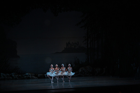 20151025_MCB_Swan_Lake_2Cast_Arsht_IMG_0080