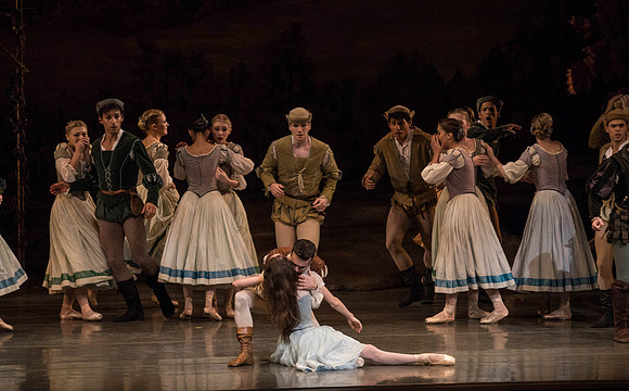 20161022_MCB_Giselle_Act1_2Cast_Tricia_Arsht_73A9336