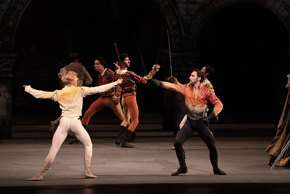 20221023_Romeo_And_Juliet_3Cast__DSC4891