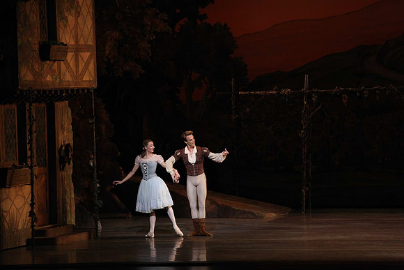 20161020_MCB_Giselle_Act1_DRNN_Arsht_9C7C0202