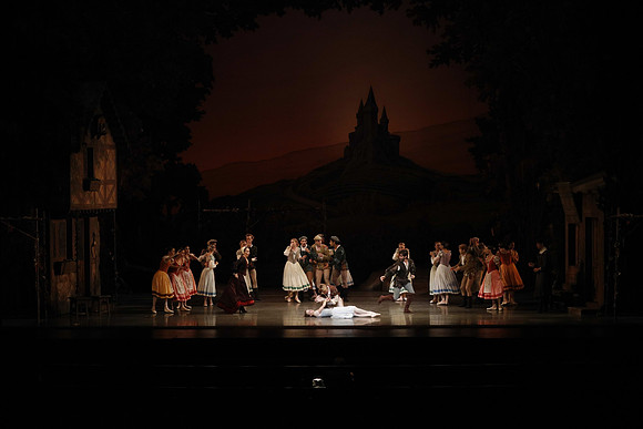20161020_MCB_Giselle_Act1_DRSH_75A0033