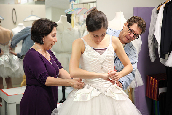 20150901_Fitting_Swan_Lake_Wardrobe_IMG_6281