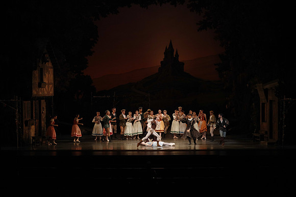 20161020_MCB_Giselle_Act1_DRSH_75A0056