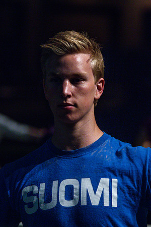 20091019_8000_DG_MCB_ZIff_Theatre_warm-up_10202011_AL1B9458_Keyworded