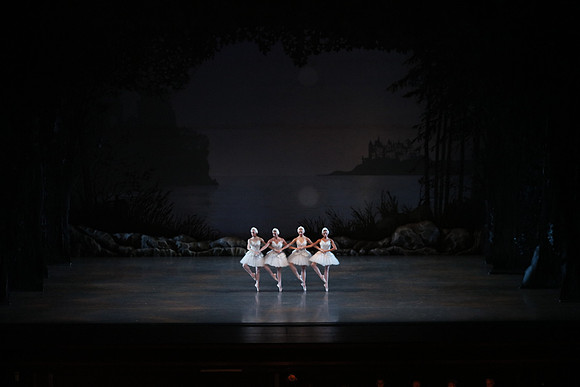 20151022_MCB_Swan_Lake_DR_WD_Arsht__75A7784