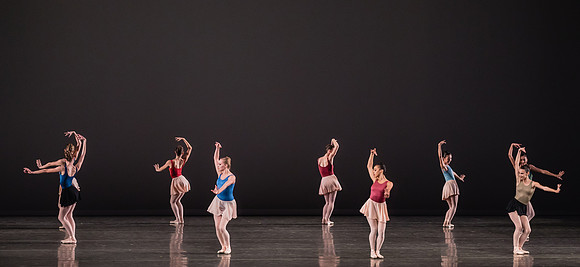 20170113_Glass_Pieces_Akhnaten_PR_MCB_Arsht_73A1448