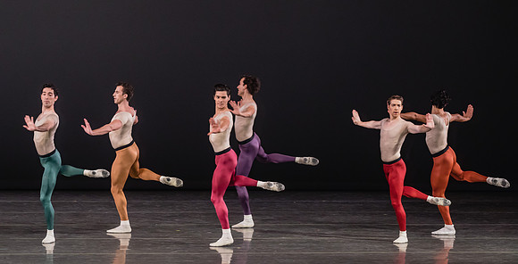 20170113_Glass_Pieces_Akhnaten_PR_MCB_Arsht_73A0942