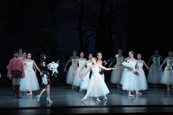 20161021_MCB_Giselle_Act2_Preformance_Arsht_9C7C0069
