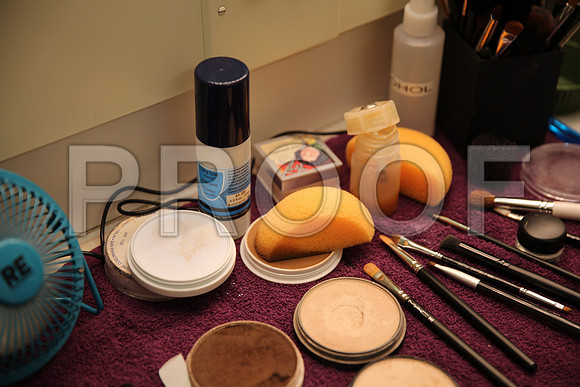 20150226_The_Pearl_Fisher_Backstage_Makeup_9C7C0399