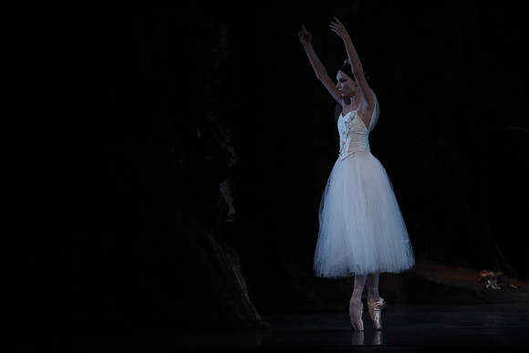 20161020_MCB_Giselle_Act2_DRDA_Arsht_73A6003