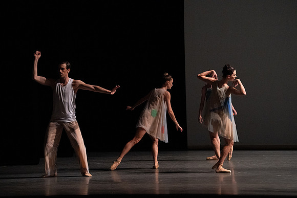 20250327_Picture_at_an_Exhibition_DSC7375