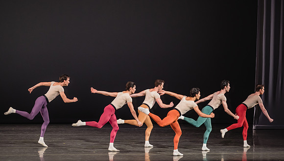 20170113_Glass_Pieces_Akhnaten_PR_MCB_Arsht_73A0742