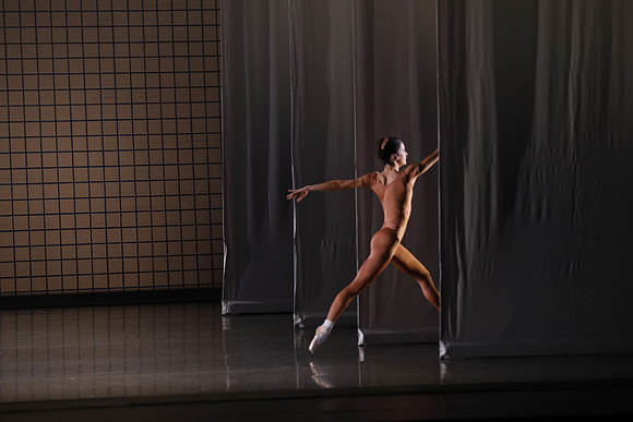 20170113_Glass_Pieces_no Makeup_DR_MCB_Arsht__73A0445