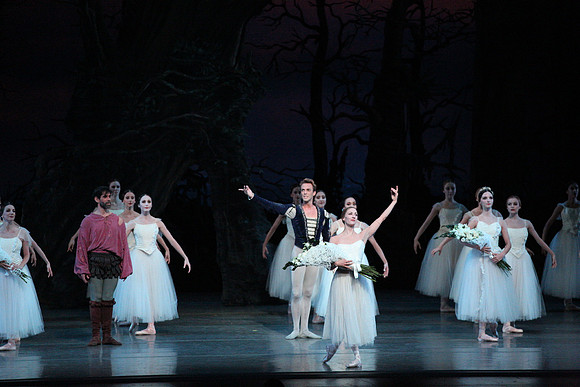 20161021_MCB_Giselle_Act2_Preformance_Arsht_9C7C0086