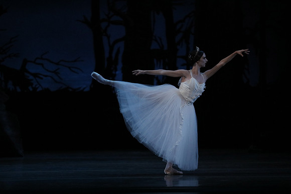 20161020_MCB_Giselle_Act2_DRDA_Arsht_73A6035