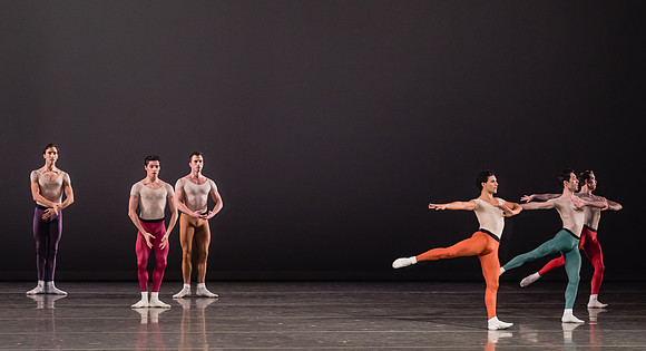20170113_Glass_Pieces_Akhnaten_PR_MCB_Arsht_73A0826