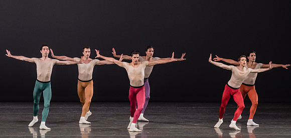 20170113_Glass_Pieces_Akhnaten_PR_MCB_Arsht_73A0945