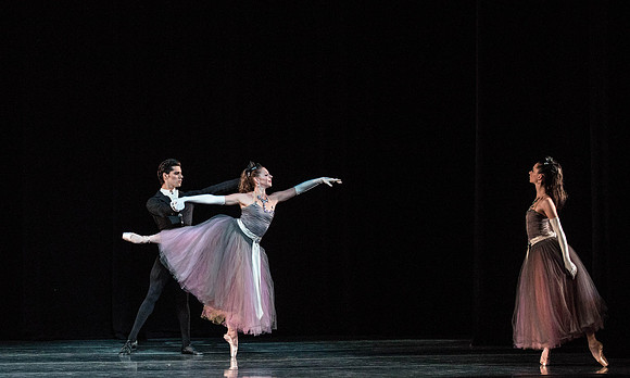 20180405_La Valse_Balanchine_Ravel__73A4477