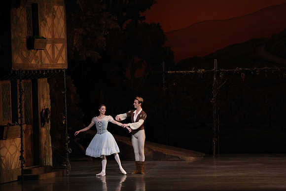 20161020_MCB_Giselle_Act1_DRNN_Arsht_9C7C0188