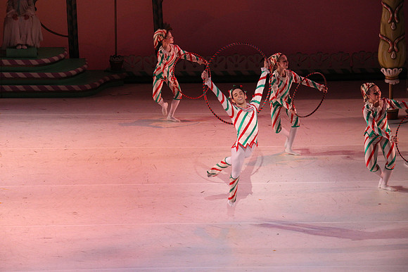 20141229_Nutcracker_WPB_Hoops_CG3P1410
