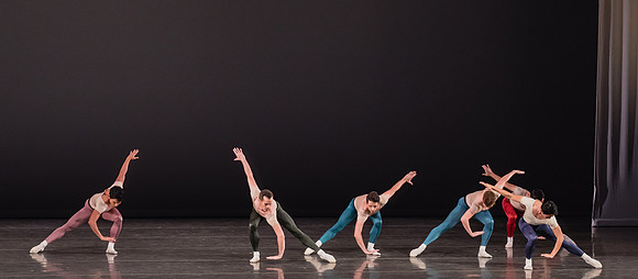 20170113_Glass_Pieces_Akhnaten_PR_MCB_Arsht_73A1022