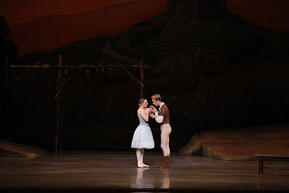 20161020_MCB_Giselle_Act1_DRNN_Arsht_9C7C0219