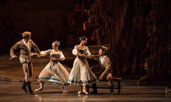 20161022_MCB_Giselle_Act1_2Cast_Tricia_Arsht_Arsht_73A5539