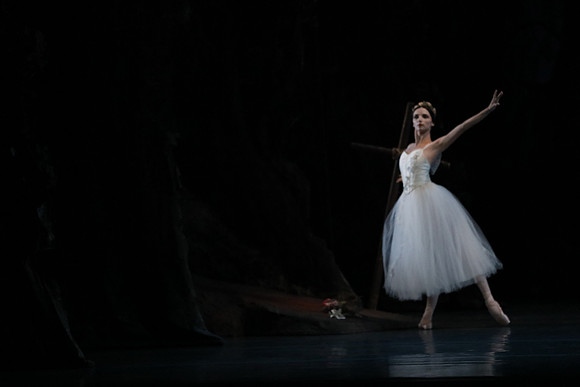 20161020_MCB_Giselle_Act2_DRDA_Arsht_73A6041