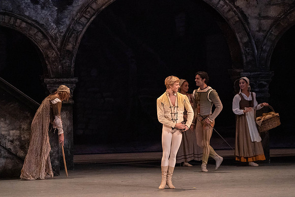 20221023_Romeo_And_Juliet_3Cast__DSC4385