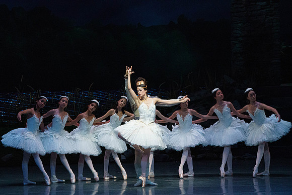 Swan Lake 2 Cast  for Amber double cheque it Tricia 0959-2