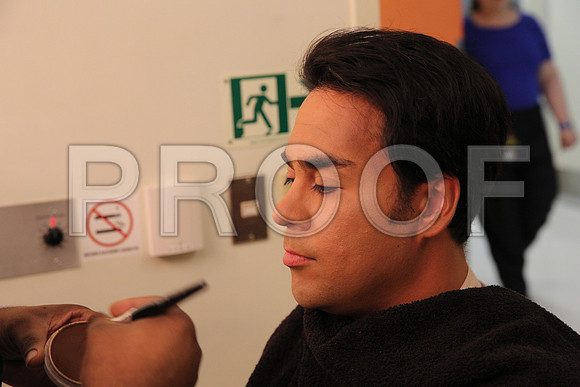 20150226_The_Pearl_Fisher_Backstage_Makeup_9C7C0404