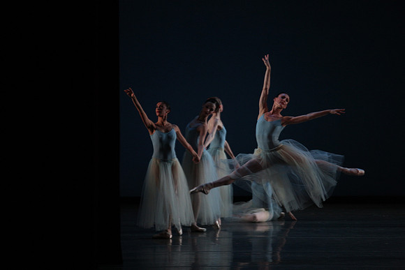 20170114_Serenade_Preformance_Tricia_Jeanette_Emily_Saturday_MCB_9C7C0056
