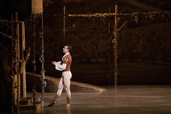 20161022_MCB_Giselle_Act1_2Cast_Tricia_Arsht_Arsht_73A5630