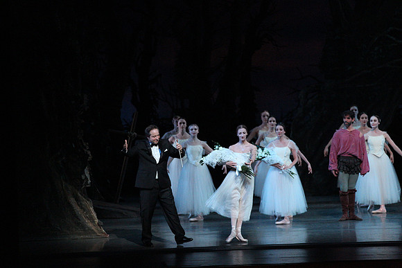 20161021_MCB_Giselle_Act2_Preformance_Arsht_9C7C0104