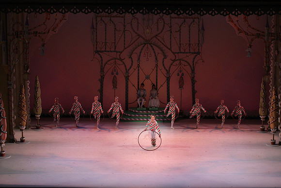 20141229_Nutcracker_WPB_Hoops_CG3P1478